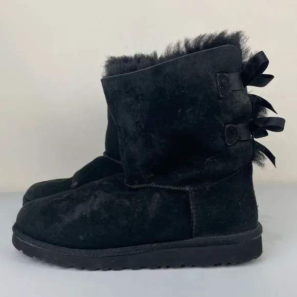 UGG Boots Bailey Bow Sheepskin Size 6 Black - Picture 4 of 12